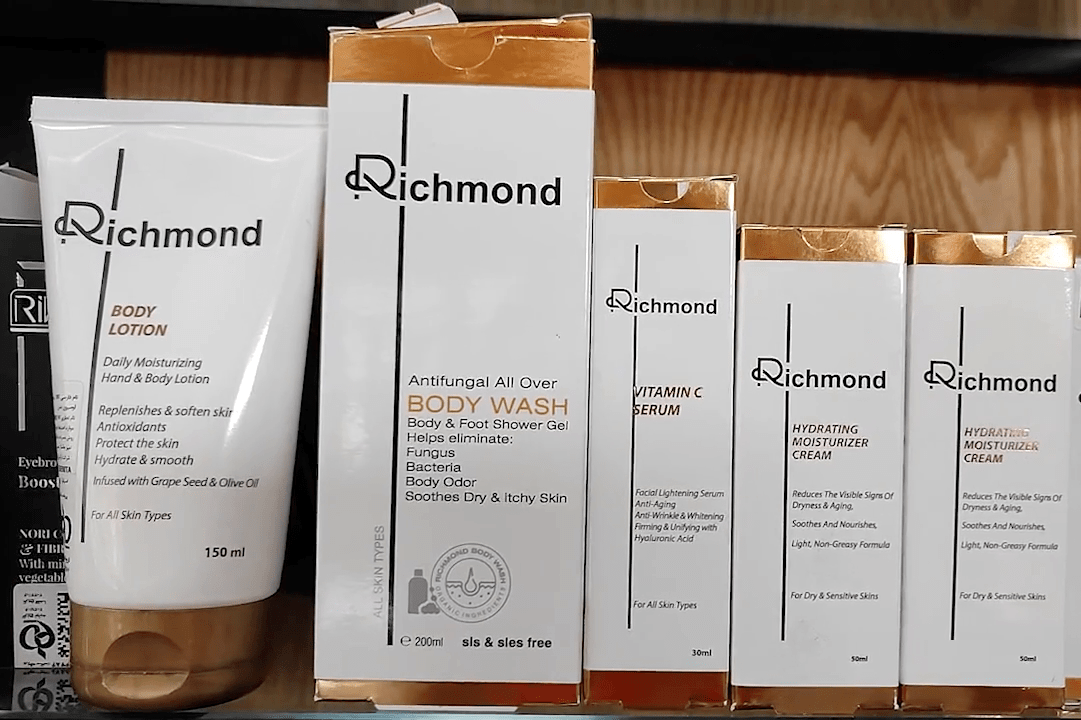 کرم مرطوب‌کننده و آبرسان قوی فاقد چربی ریچموند